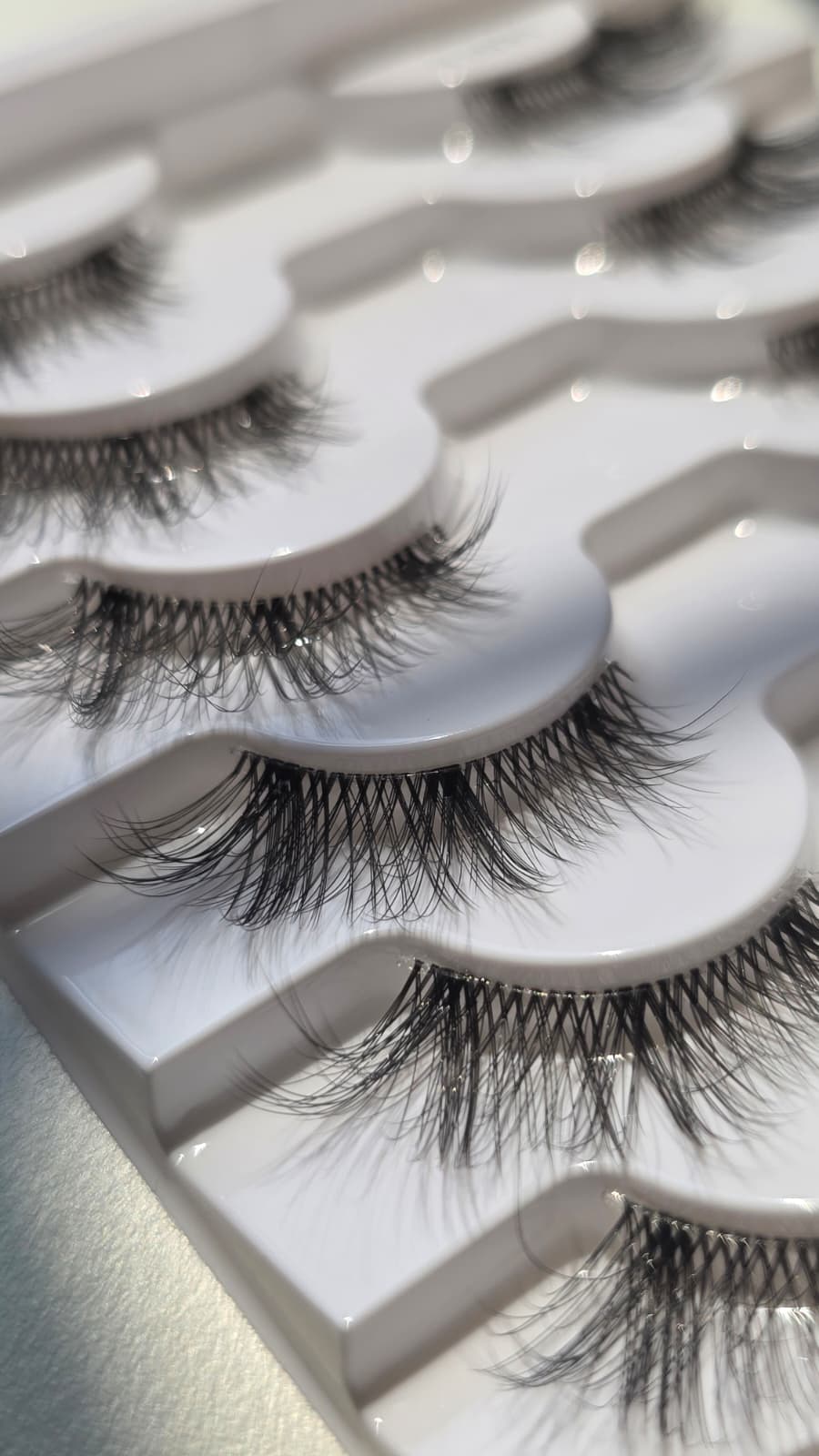 Real Y1031 lash tray — fiber close-up