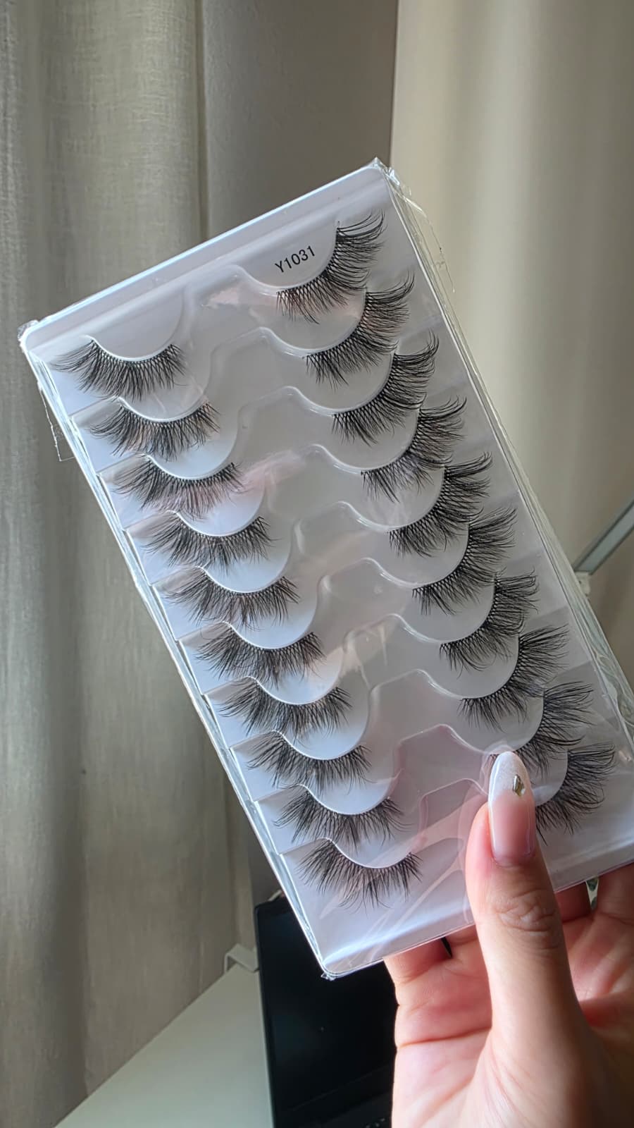 Real Y1031 lash tray — alternate angle